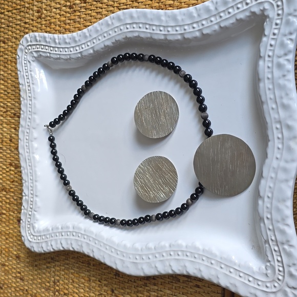 Vintage Silver and Black Necklace Set - Picture 1 of 3